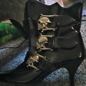 Demonia skull shoes